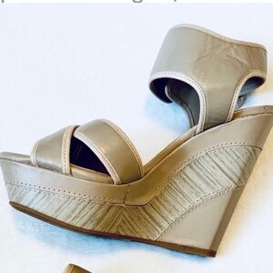 Gianni Bini beige heels buckle around ankle